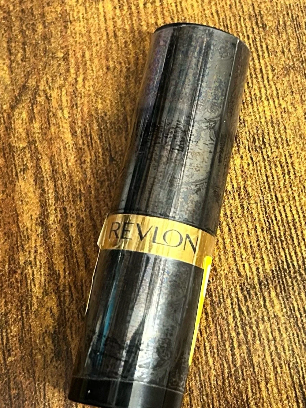Revlon Super Lustrous Lipstick in shade 755 Bare It All new